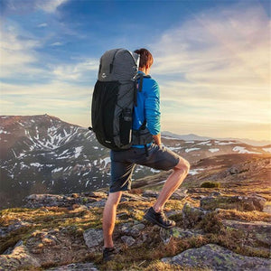 Mochila de Montanha Multifuncional com Capa de Chuva Naturehike até 60+5L