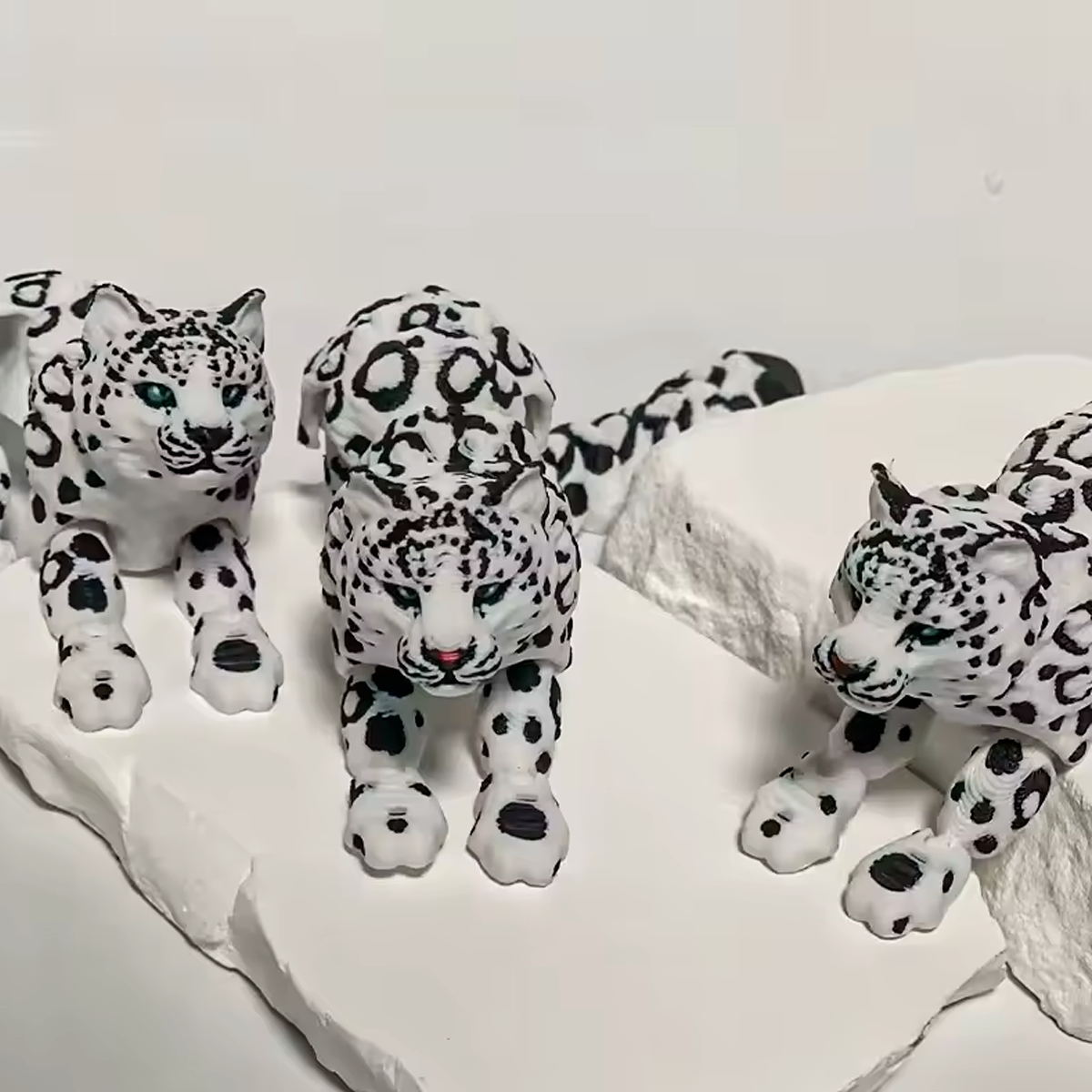 Brinquedo de Simulação de Leopardo das Neves Impresso em 3D Articulado (+3)