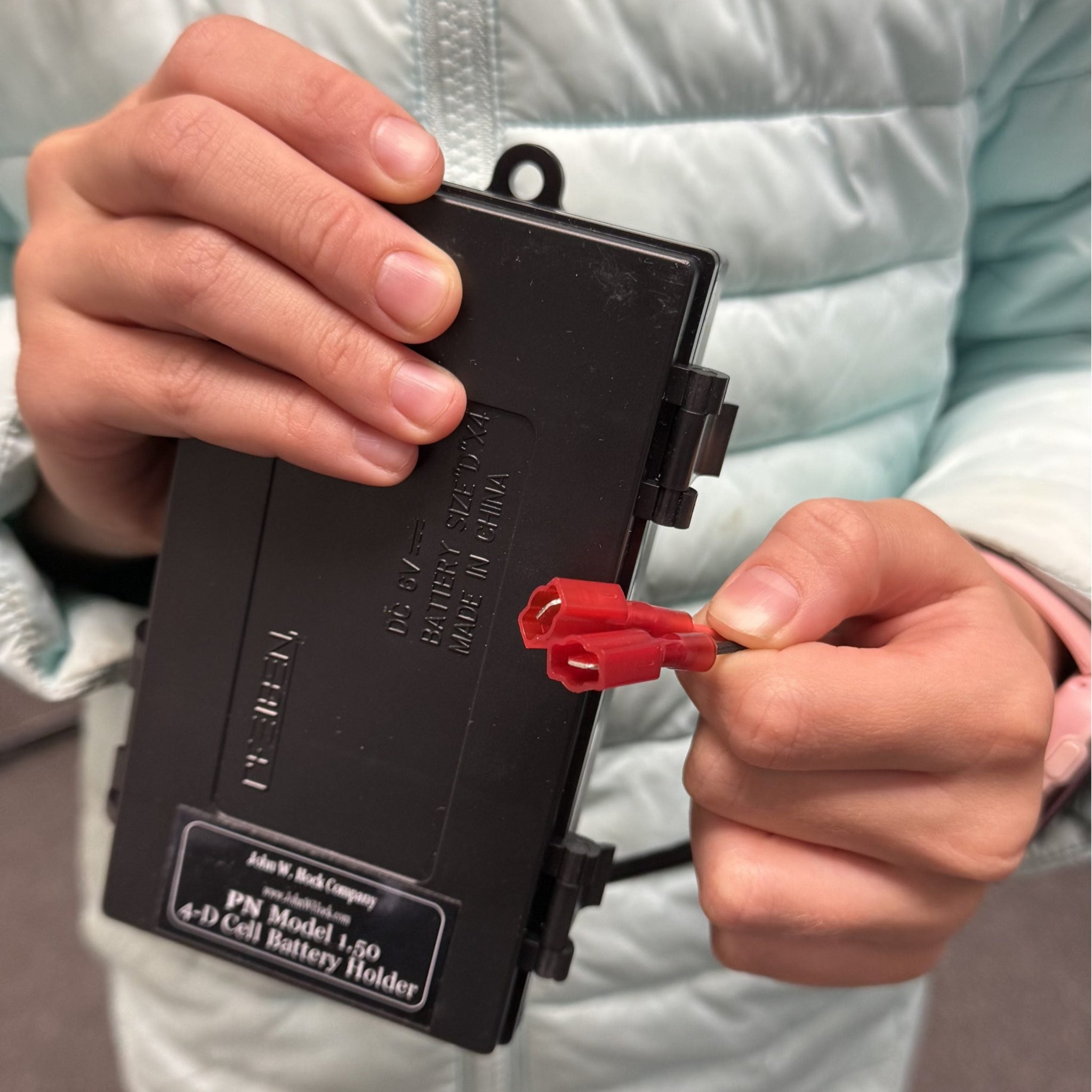 Suporte de Pilhas Externo 4 Pilhas D para Armadilhas de 6V